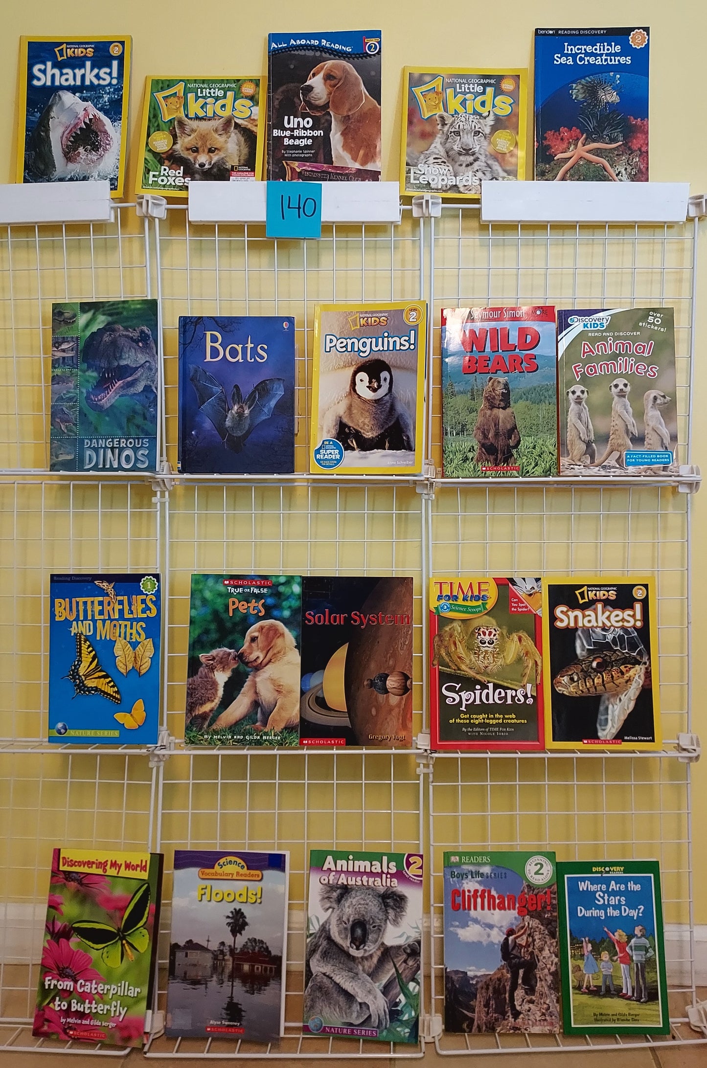 20 NON-FICTION readers for Kindergarten - 2nd grade (used, set #r140)