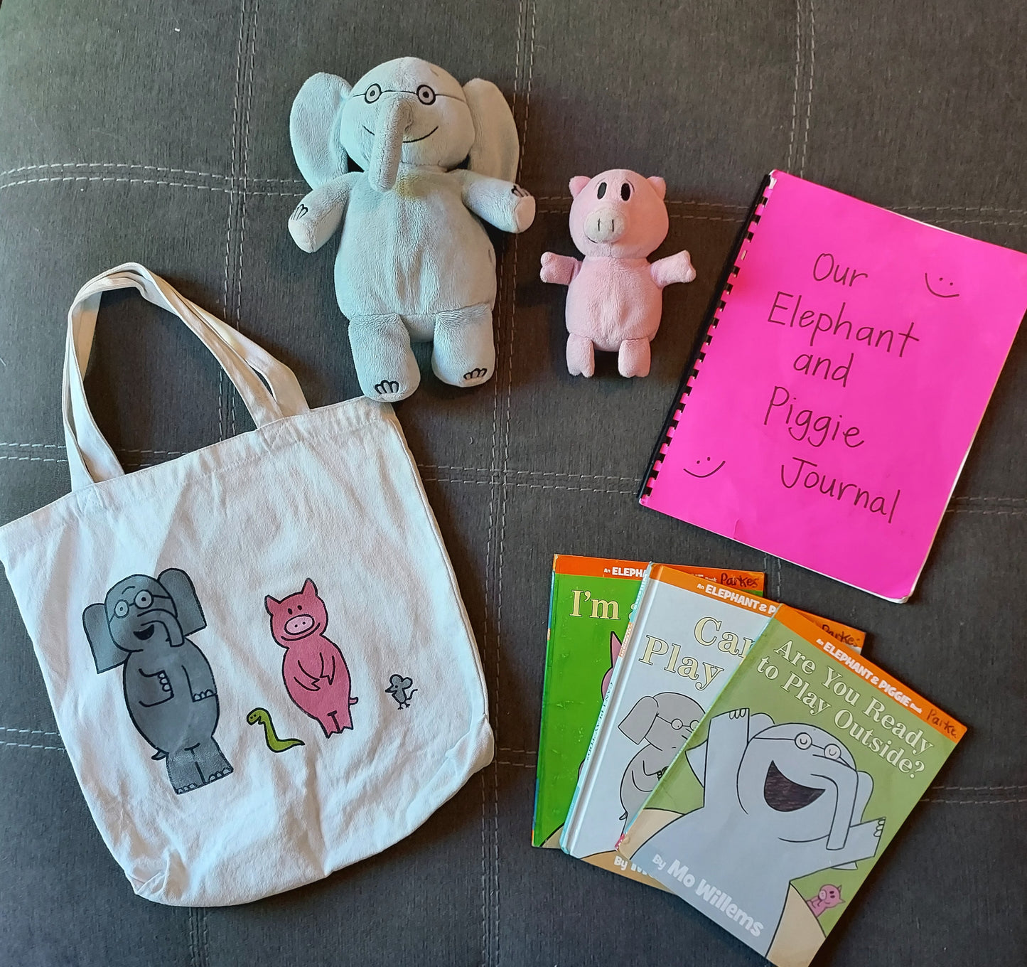 Elephant and Piggie Take Home Tote Set