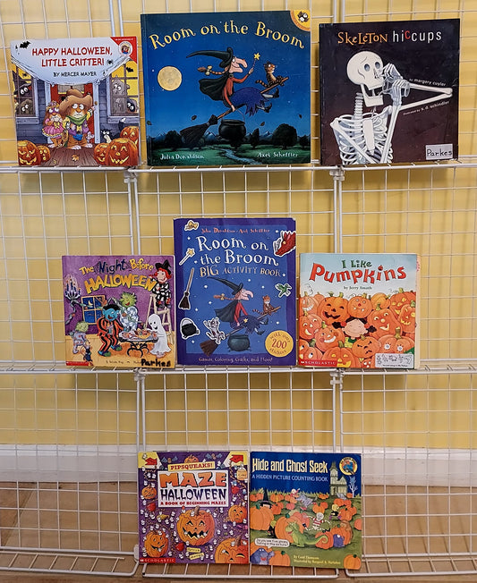 8 HALLOWEEN picture books for Kindergarten and 1st grade (used, set #p23)